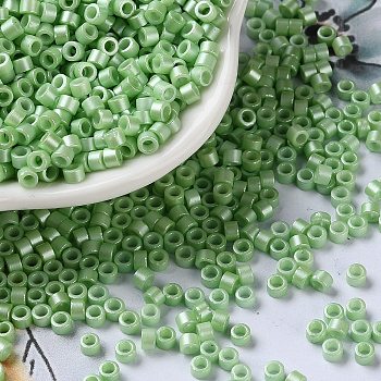 Baking Paint Glass Seed Beads, Cylinder, Light Green, 2.5x2mm, Hole: 1.4mm, about 45359pcs/pound