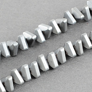 Electroplate Non-magnetic Synthetic Hematite Beads Strands, Triangle, Silver Plated, 4x5x3mm, Hole: 1mm, about 136pcs/strand, 15.5 inch(G-R208-06)
