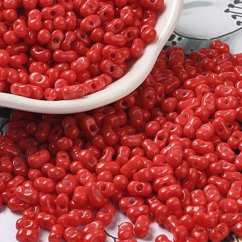 Baking Paint Glass Seed Beads, Peanut, Red, 5.5~6x3~3.5x3mm, Hole: 1~1.2mm, about 4000pcs/pound