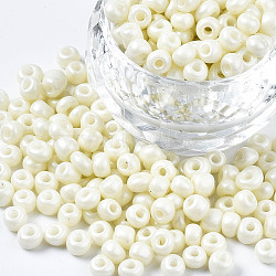 6/0 Glass Seed Beads, Baking Paint, Round Hole, Round, Beige, 4~5x3~5mm, Hole: 1.2~1.5mm, about 4500pcs/Pound(SEED-S058-A-F207)
