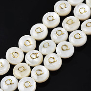 Natural Freshwater Shell Beads, with Golden Enamel, Horizontal Hole, Flat Round with Alphabet, Seashell Color, Letter.Q, 8x3.5~4.5mm, Hole: 0.5mm, about 40pcs/strand, 12.20~12.60inch(31~32cm)(SHEL-S276-168Q)