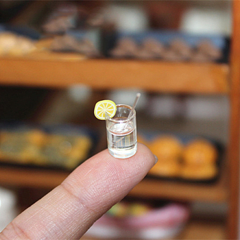 Mini Glass Cup, with Mini Resin Imitation Beverage, for Dollhouse Accessories, Pretending Prop Decorations, Yellow, 15~23x10x7mm