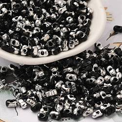 Electroplate Two Tone Glass Seed Beads, Metallic Colours Round Hole, Peanut, Silver Plated, 6~6.5x3~3.5x3~3.5mm, Hole: 1~1.2mm, about 4500pcs/pound.(SEED-F005-09A-05)