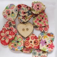 Sweetheart Painting Buttons with 2-hole, Wooden Buttons, Mixed Color, about 23mm long, 25mm wide,Hole:2mm, 100pcs/bag(NNA1131)